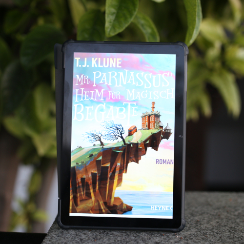 Mr. Parnassus' Heim für magisch Begabte, T.J. Klune